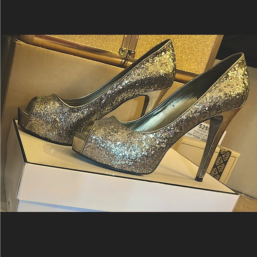 Guess-Elegant Silver Glitter High Heels W/Peep Toe-Size 9-Used